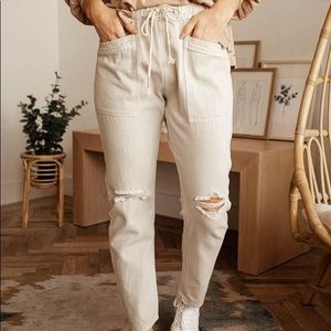Böhme Oaklynn Relaxed Distressed Joggers in Cream